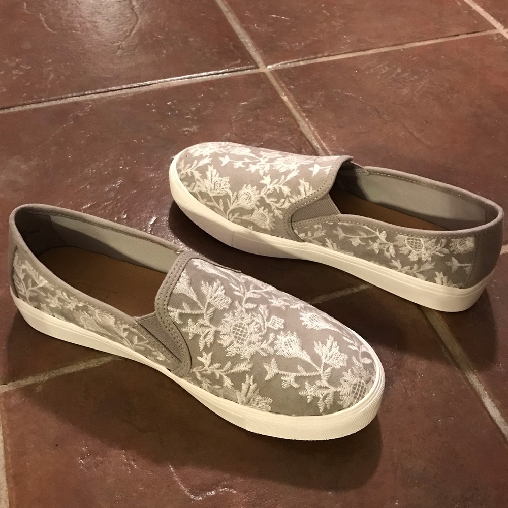 LOFT embroidered slide sneaker grey floral